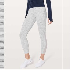 Lululemon Train Times 7/8 Pants leggings 25” Space Ice Grey Alpine White